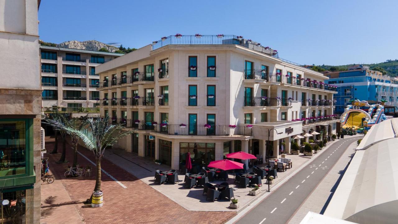 Mistral Hotel